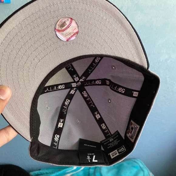 Cleveland Indians hat - Picture 2 of 3